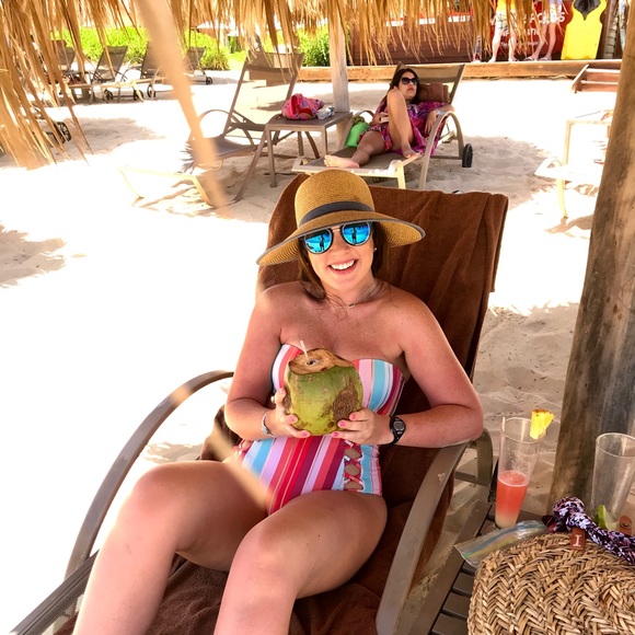 Meet your Posher, Katelyn - Picture 1 of 1